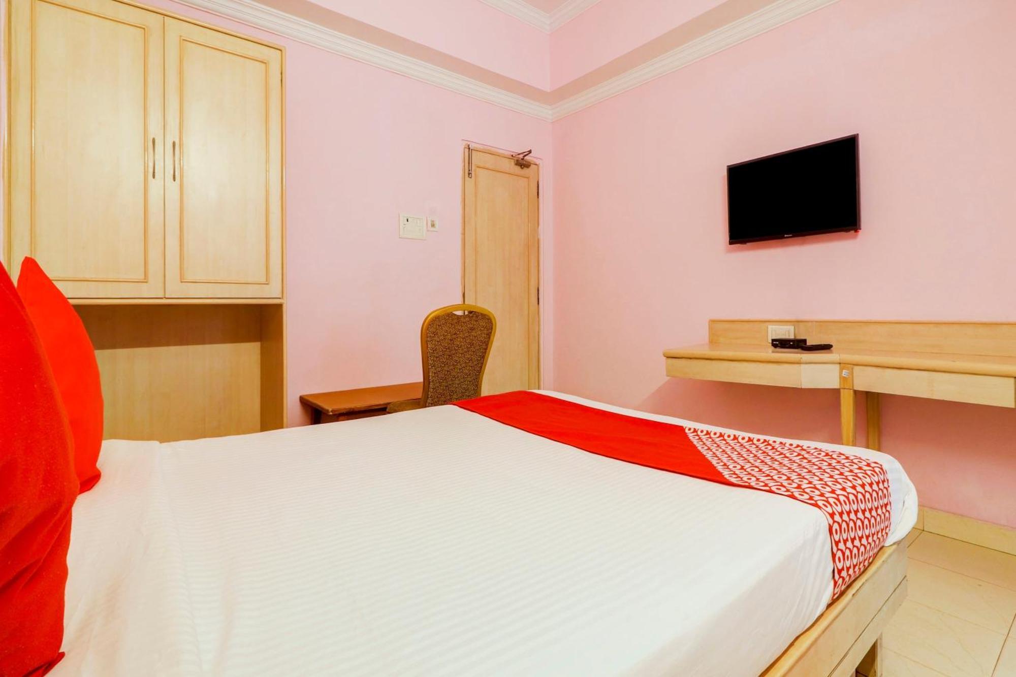 Super Collection O 77115 Vaishnavi Palace Hyderabad Exterior foto