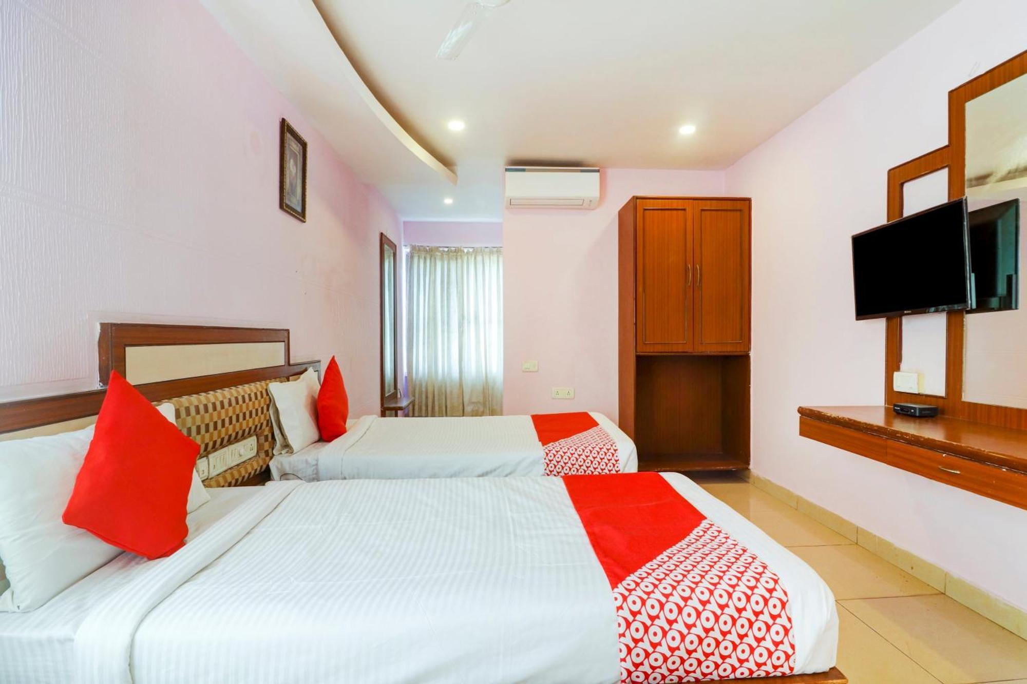 Super Collection O 77115 Vaishnavi Palace Hyderabad Exterior foto